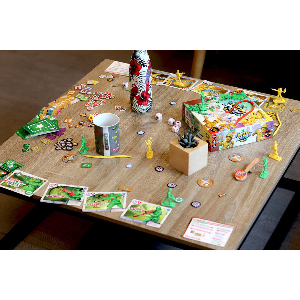 Petits soldats en cours de jeu